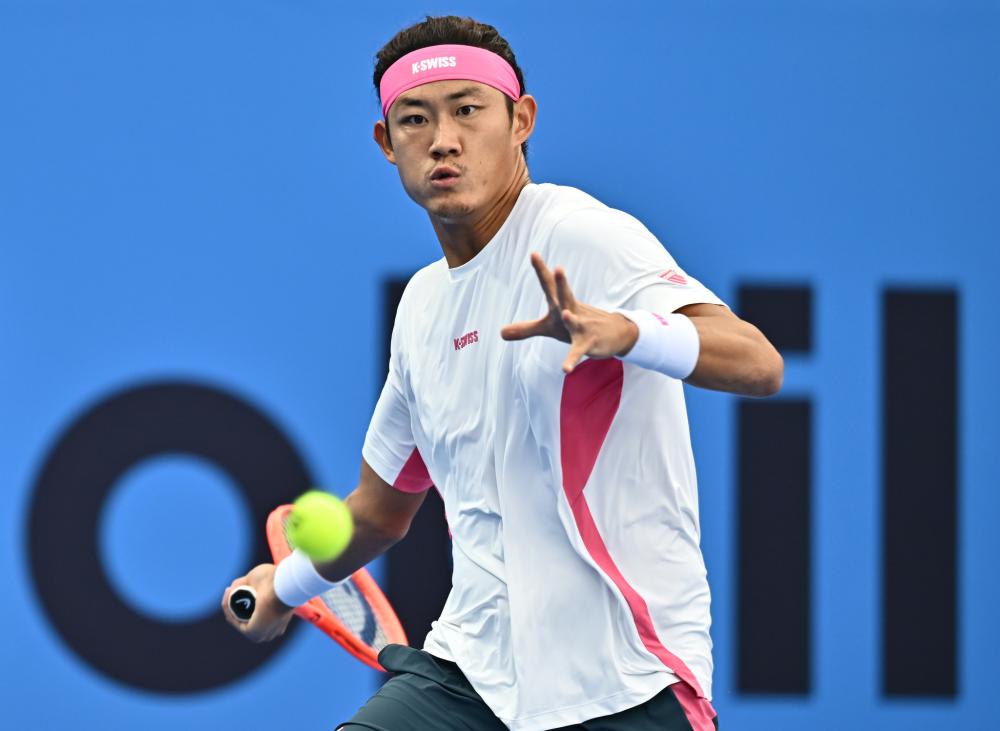 帕尔马官方：铃木彩艳成功接受手指骨折手术；据悉伤缺3个月